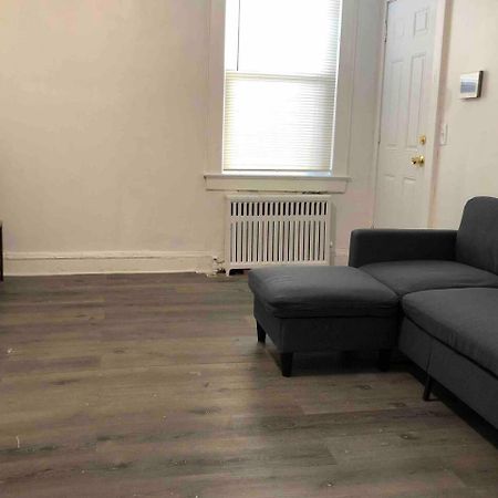 Spacious 2 Bedroom Apartment With 1 Bathroom And Private Street Entrance Paterson Extérieur photo